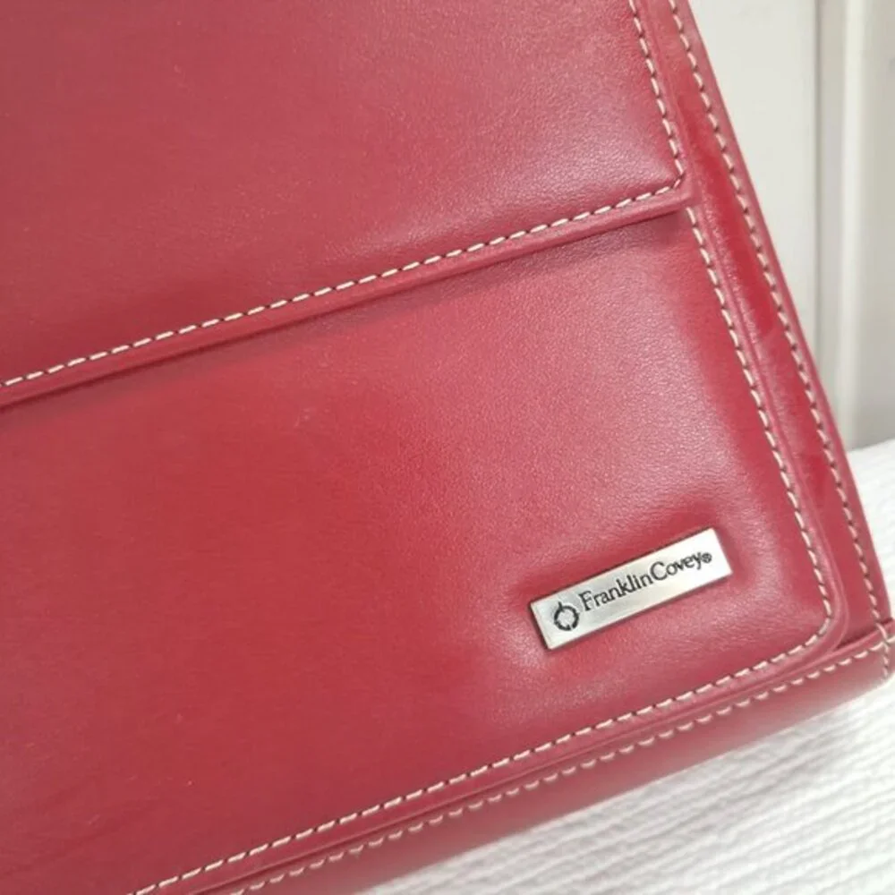 Franklin Covey Red Zip Planner Binder Briefcase Handles 7 ring organizer inserts